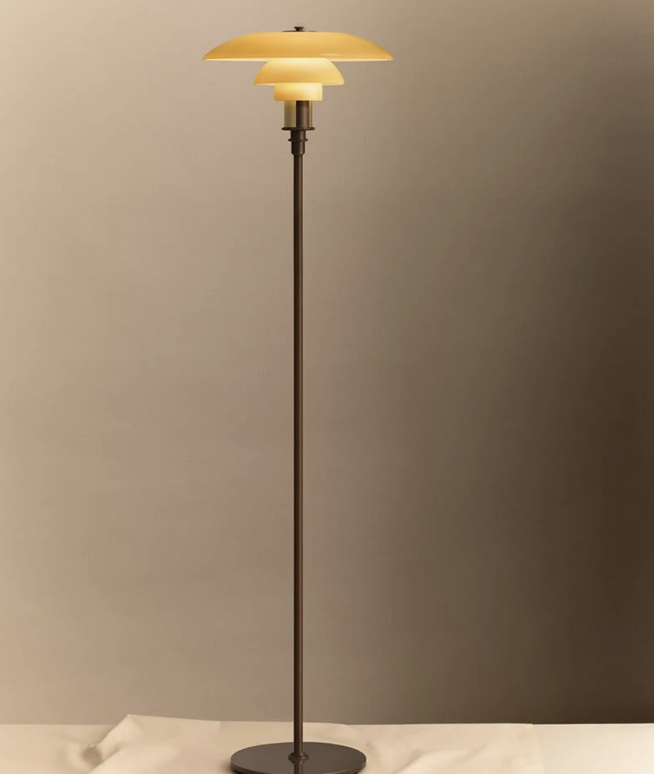 PH 3½ - 2½ Floor lamp